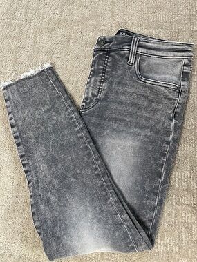 Kut from the Kloth Gray Washed Fab Ab Ankle Skinny Jeans